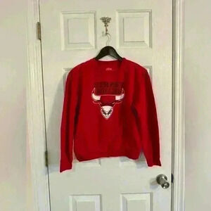 Chicago Bulls sweatshirt youth size large red black